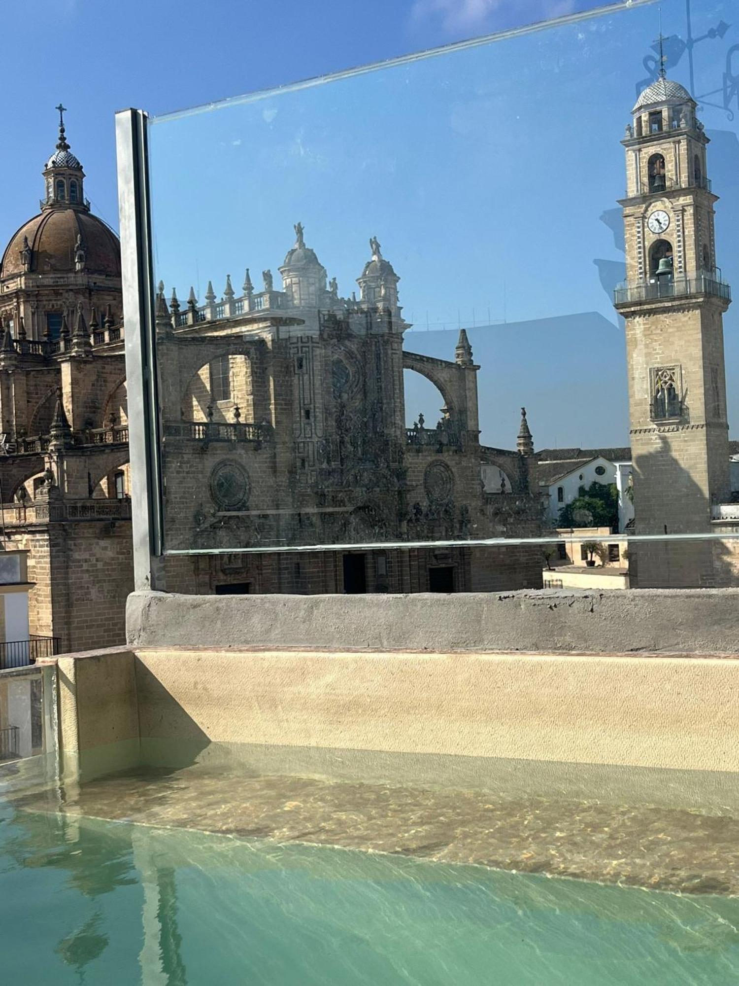 Catedral Suites Jerez Jerez de la Frontera Bagian luar foto