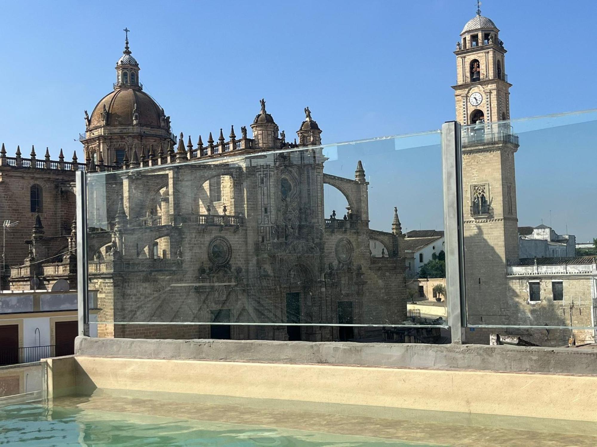 Catedral Suites Jerez Jerez de la Frontera Bagian luar foto